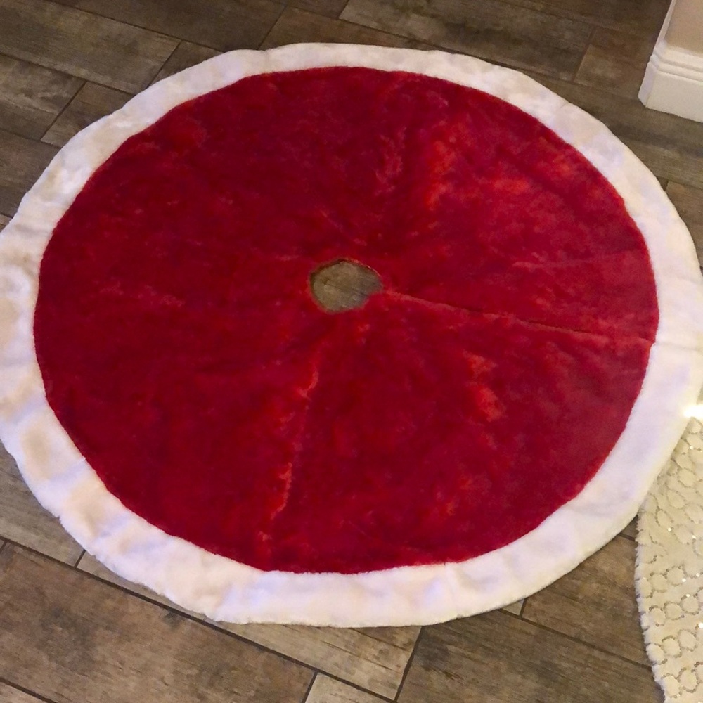 Christmas tree skirt